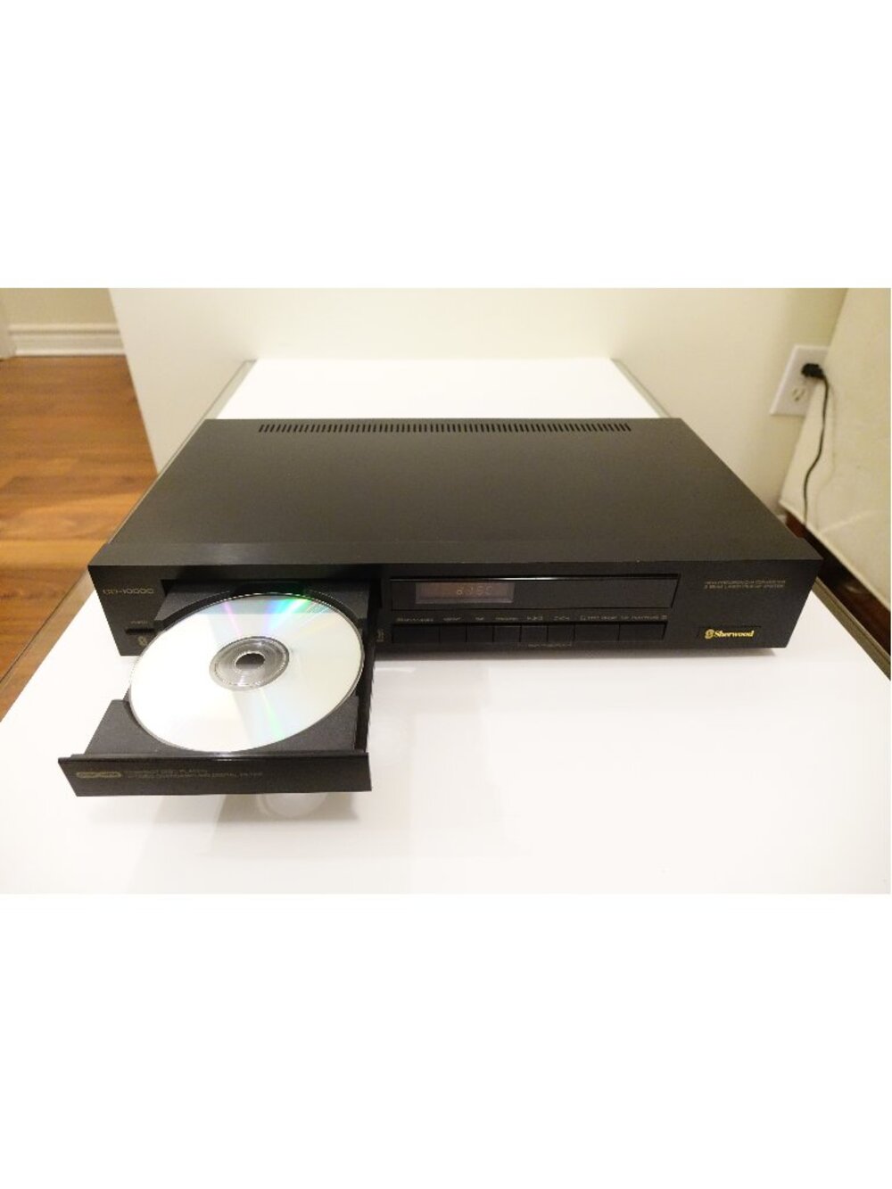 Sherwood CD-1000C CD Player 4X Oversampling Digital Filter